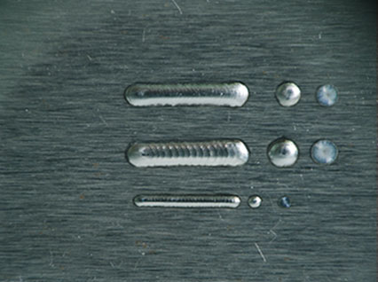 <a href='http://m.jyzbl.com/product/3.htm' class='text_a'>模具激光焊機(jī)</a>修復(fù)鏡面模具效果